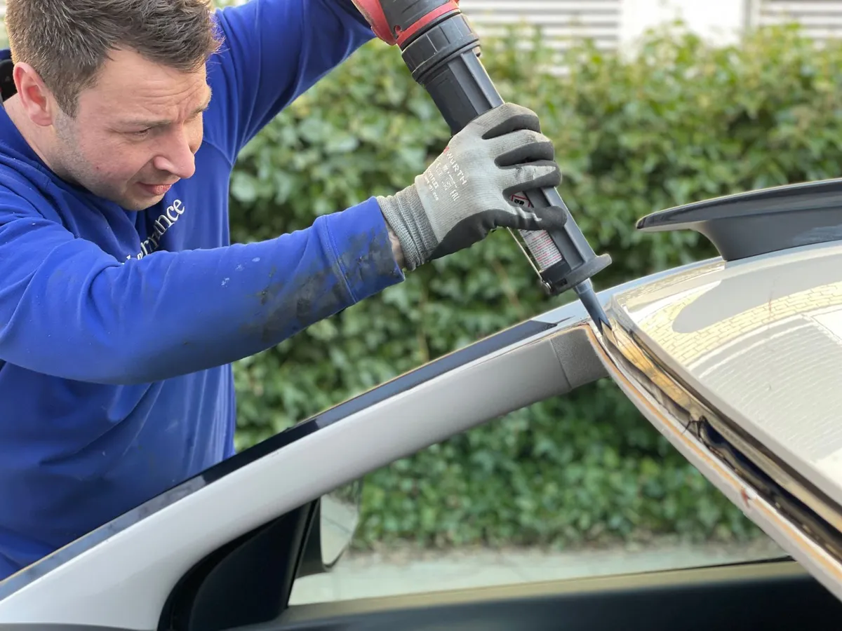 Side window replacement in Melbourne, FL